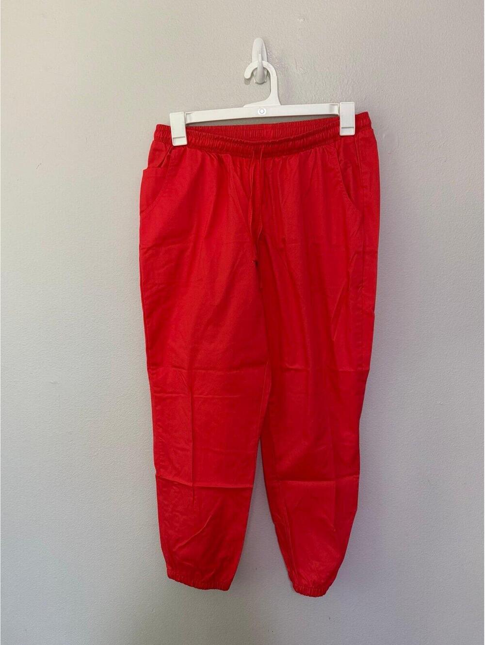 Butter soft scrub joggers size large petite 
Like new condition (washed once)